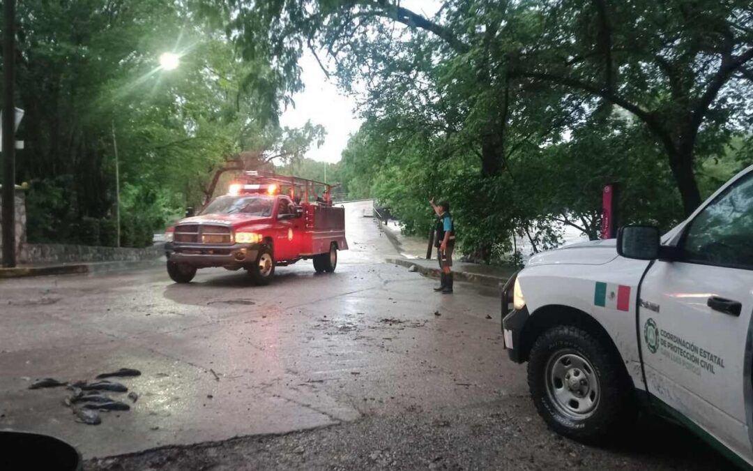 ATENDEN DIVERSAS SITUACIONES DE EMERGENCIA POR LLUVIAS EN LA HUASTECA
