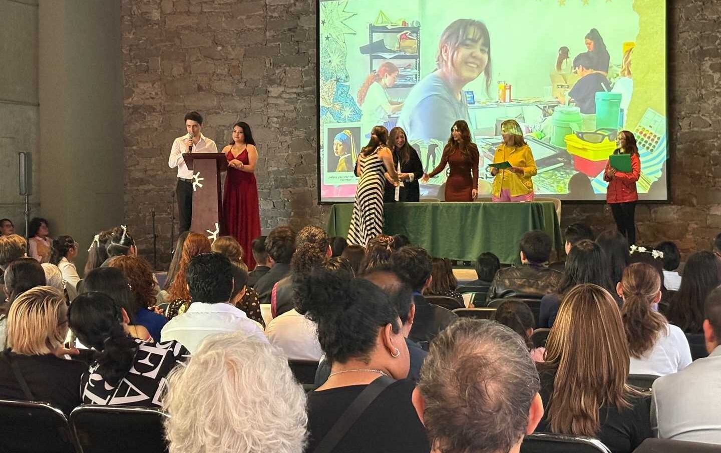 ESCUELA DE INICIACIÓN ARTÍSTICA DEL CEART GRADÚA A UNA NUEVA GENERACIÓN