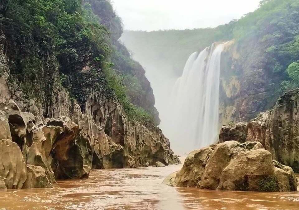 CONTINÚAN CERRADOS PARAJES TURÍSTICOS EN LA HUASTECA