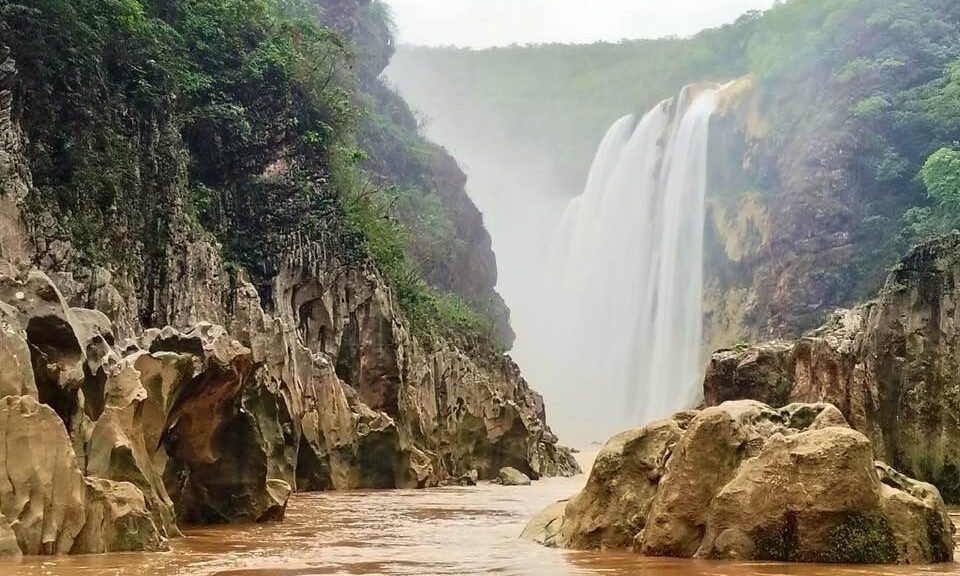 CIERRAN TEMPORALMENTE PARAJES DE LA HUASTECA POR INCREMENTO EN NIVELES DE LOS RÍOS