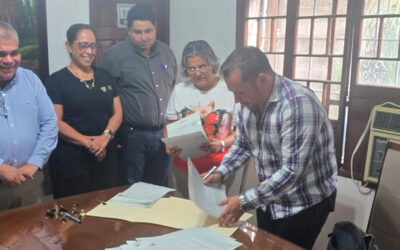 FIRMAN 100 ESCRITURAS PARA REGULARIZAR VIVIENDAS EN CIUDAD VALLES