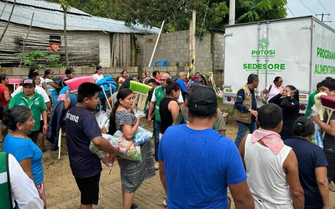 ENTREGARON APOYOS A FAMILIAS DE TAMAZUNCHALE AFECTADAS POR LLUVIAS