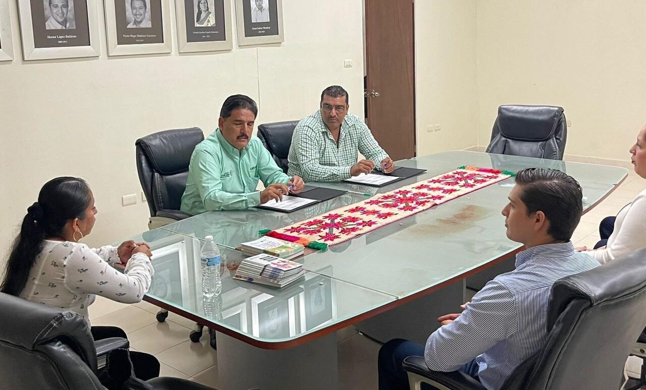 COMISIÓN DE ATENCIÓN A VÍCTIMAS FIRMA CONVENIO CON AQUISMÓN