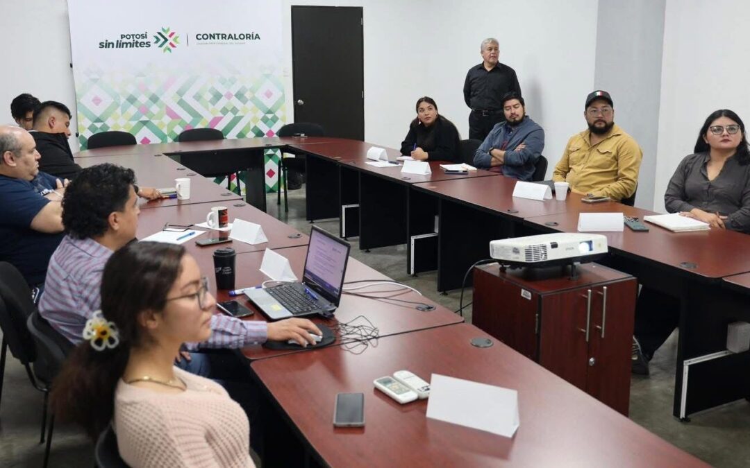 CAPACITAN A FUNCIONARIOS DE MEXQUITIC EN MATERIA DE TRANSPARENCIA