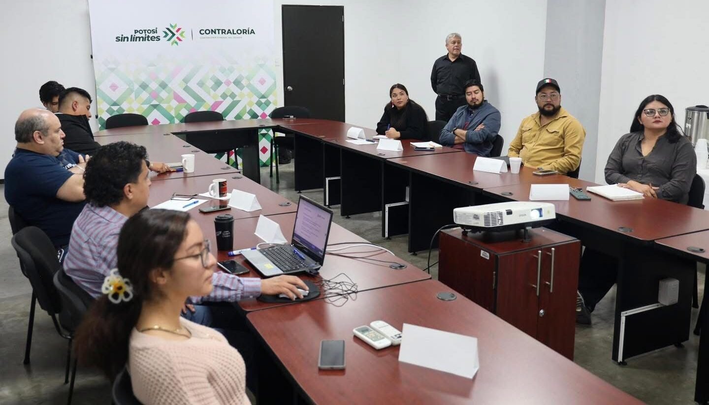 CAPACITAN A FUNCIONARIOS DE MEXQUITIC EN MATERIA DE TRANSPARENCIA