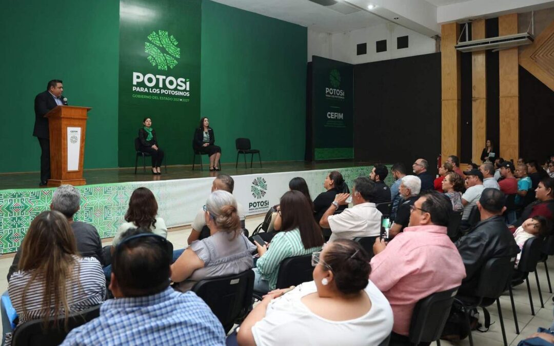 ENTREGAN CONSTANCIAS DE TRANSMISIÓN DE CONCESIÓN A TRANSPORTISTAS DEL ESTADO