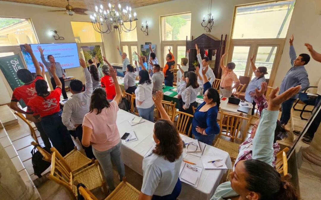 CAPACITAN A PRESTADORES DE SERVICIOS TURÍSTICOS EN LA HUASTECA