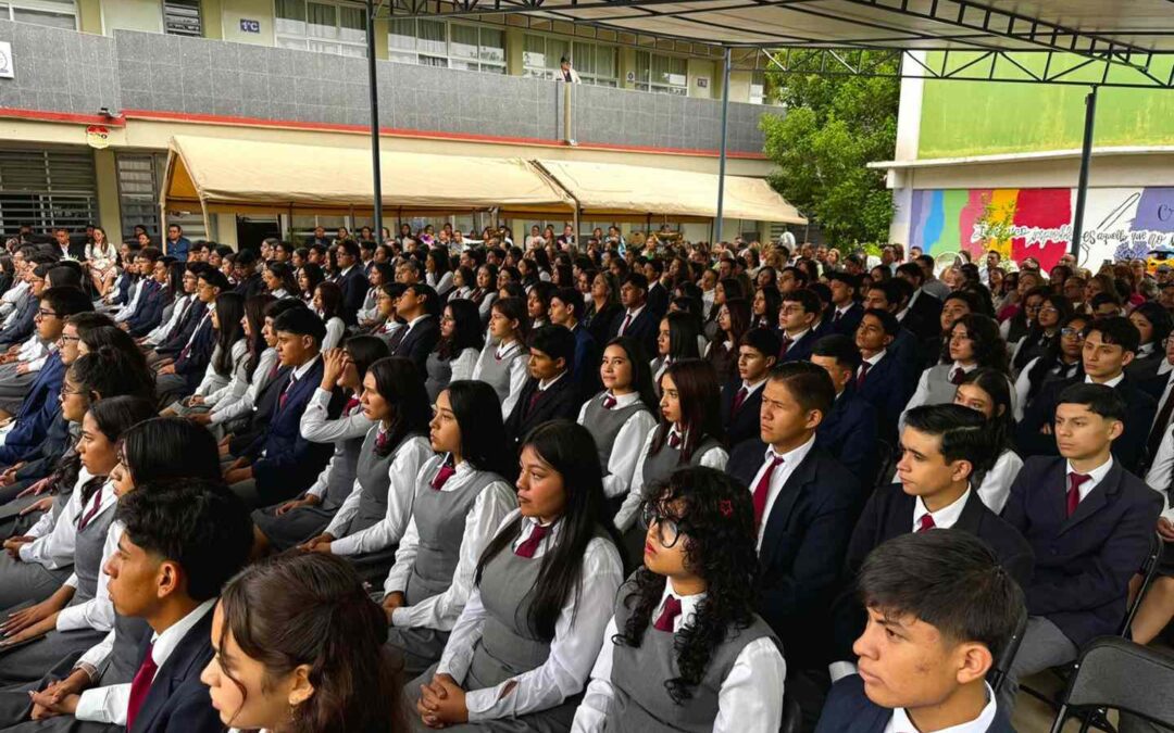 GRADÚAN MÁS DE CINCO MIL ESTUDIANTES DE PREPARATORIA EN TODO EL ESTADO