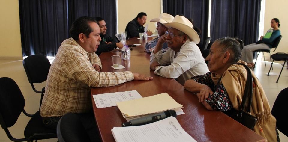 ASESORAN A MIGRANTES POTOSINOS EN TRÁMITES INTERNACIONALES