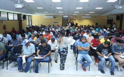 CAPACITAN A OPERADORES DE TRANSPORTE PÚBLICO EN LA REGIÓN MEDIA