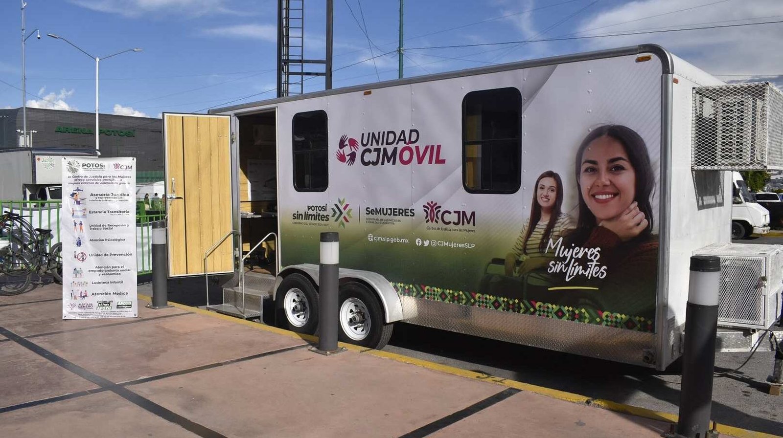 SERVICIOS DE APOYO A MUJERES DISPONIBLES EN LA FERIA NACIONAL POTOSINA