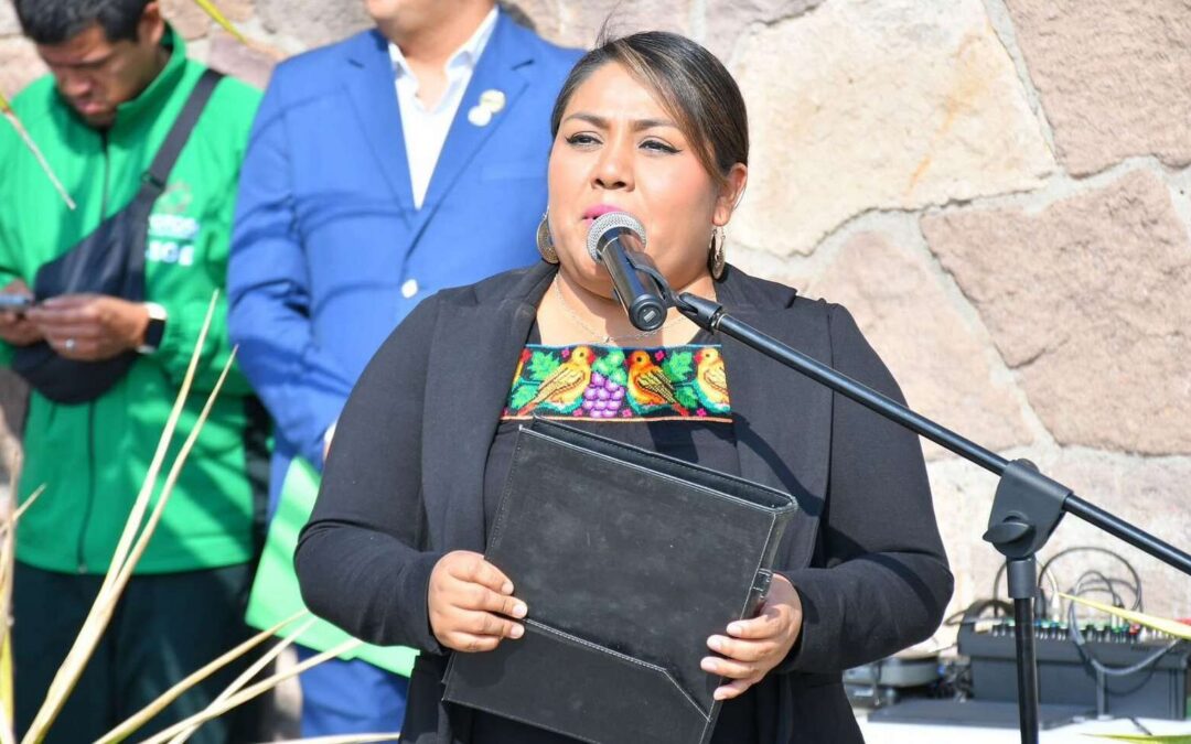 IZAN BANDERA EN 777 ESCUELAS INDÍGENAS POR EL DÍA INTERNACIONAL DE LA MUJER INDÍGENA