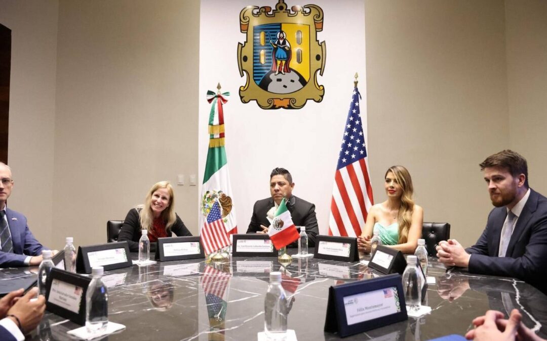 GOBERNADOR SOSTIENE ENCUENTRO CON CÓNSUL DE ESTADOS UNIDOS EN PALACIO DE GOBIERNO