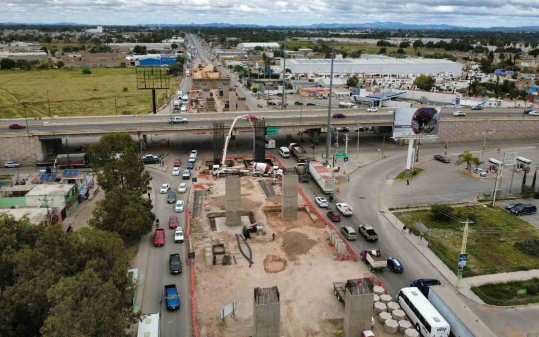AVANZA 43% CONSTRUCCIÓN DEL MEGA PUENTE EN CIRCUITO POTOSÍ Y VALLE DE LOS FANTASMAS