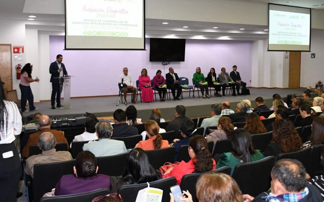 ENTREGAN CUADERNILLOS DE EVALUACIÓN DIAGNÓSTICA EN ESCUELAS DE EDUCACIÓN BÁSICA