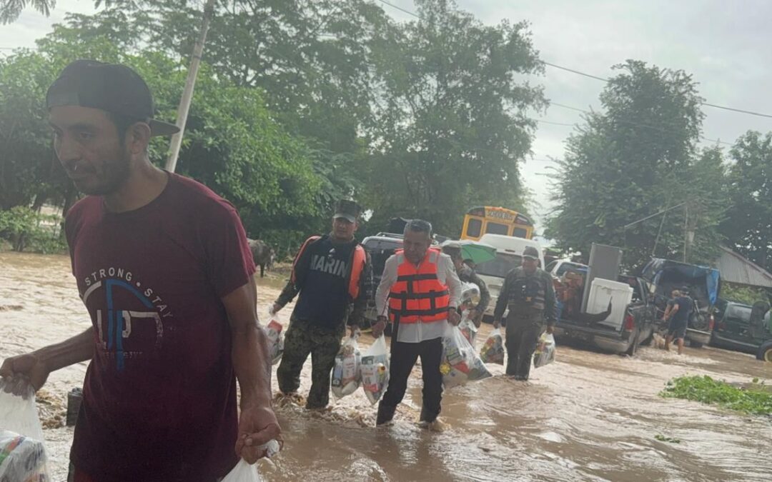 CONTINÚAN ACCIONES DE APOYO A AFECTADOS POR LLUVIAS EN LA HUASTECA POTOSINA