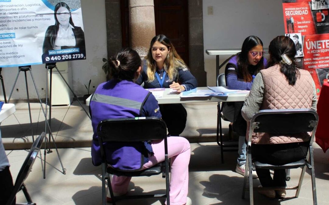 REALIZAN JORNADA DE RECLUTAMIENTO LABORAL EN JARDÍN COLÓN