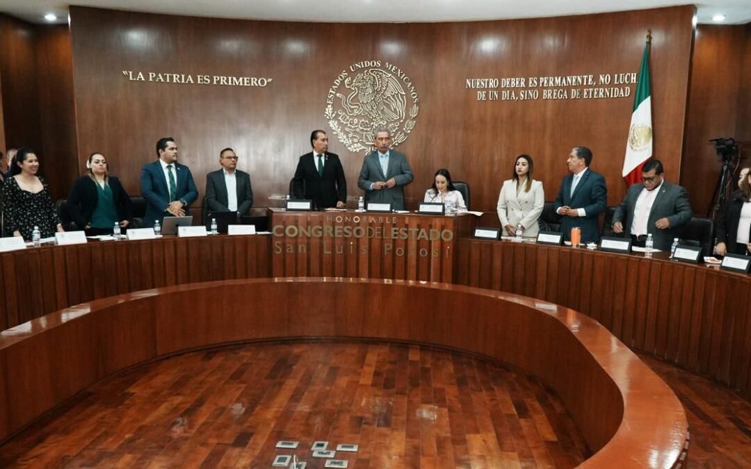 SEGE REPORTA COBERTURA EDUCATIVA, REHABILITACIÓN DE PLANTELES Y ENTREGA DE LIBROS DURANTE COMPARECENCIA