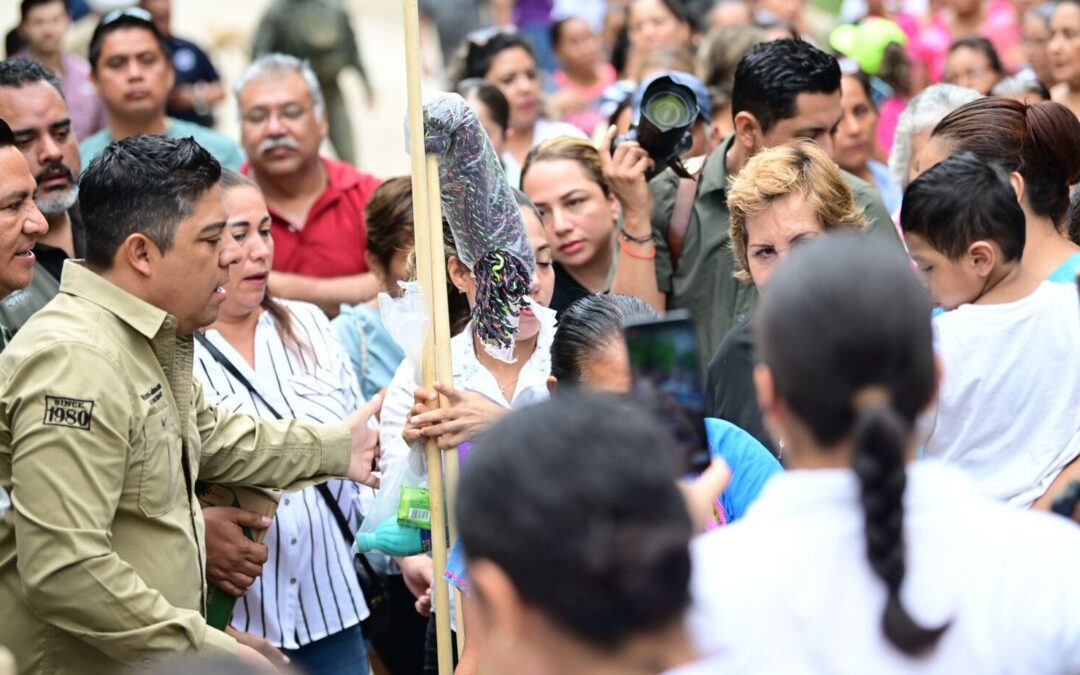 ENTREGAN APOYOS Y REFUERZAN ATENCIÓN A FAMILIAS DAMNIFICADAS EN LA HUASTECA POTOSINA