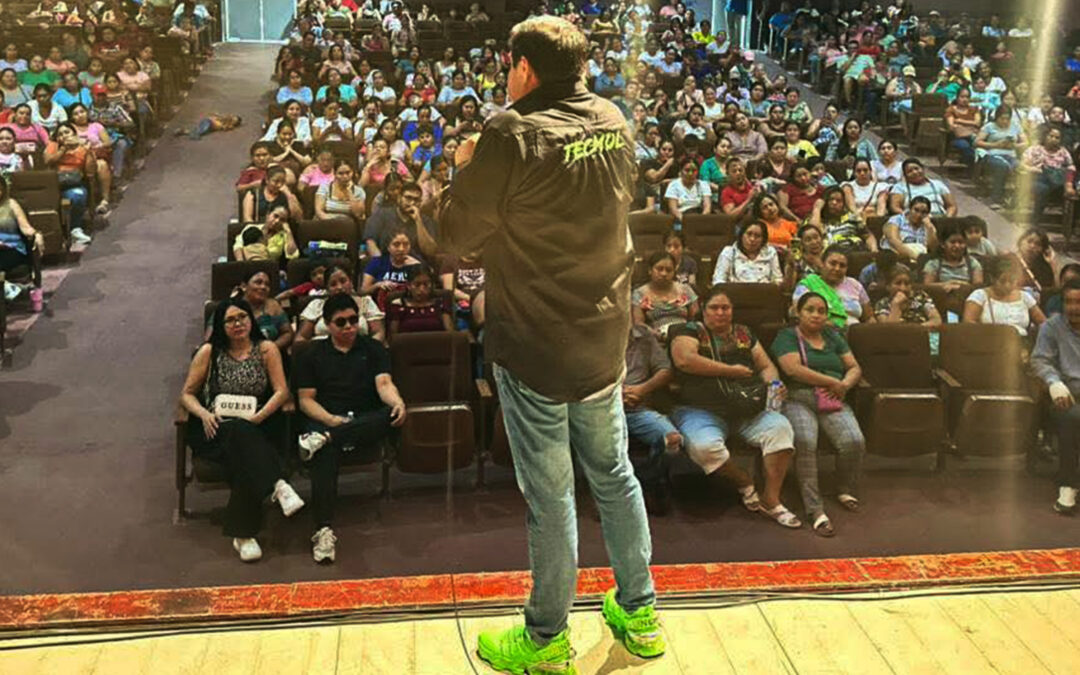 USAN PROGRAMAS DEL DIF ESTATAL PARA LA PROMOCIÓN POLÍTICA