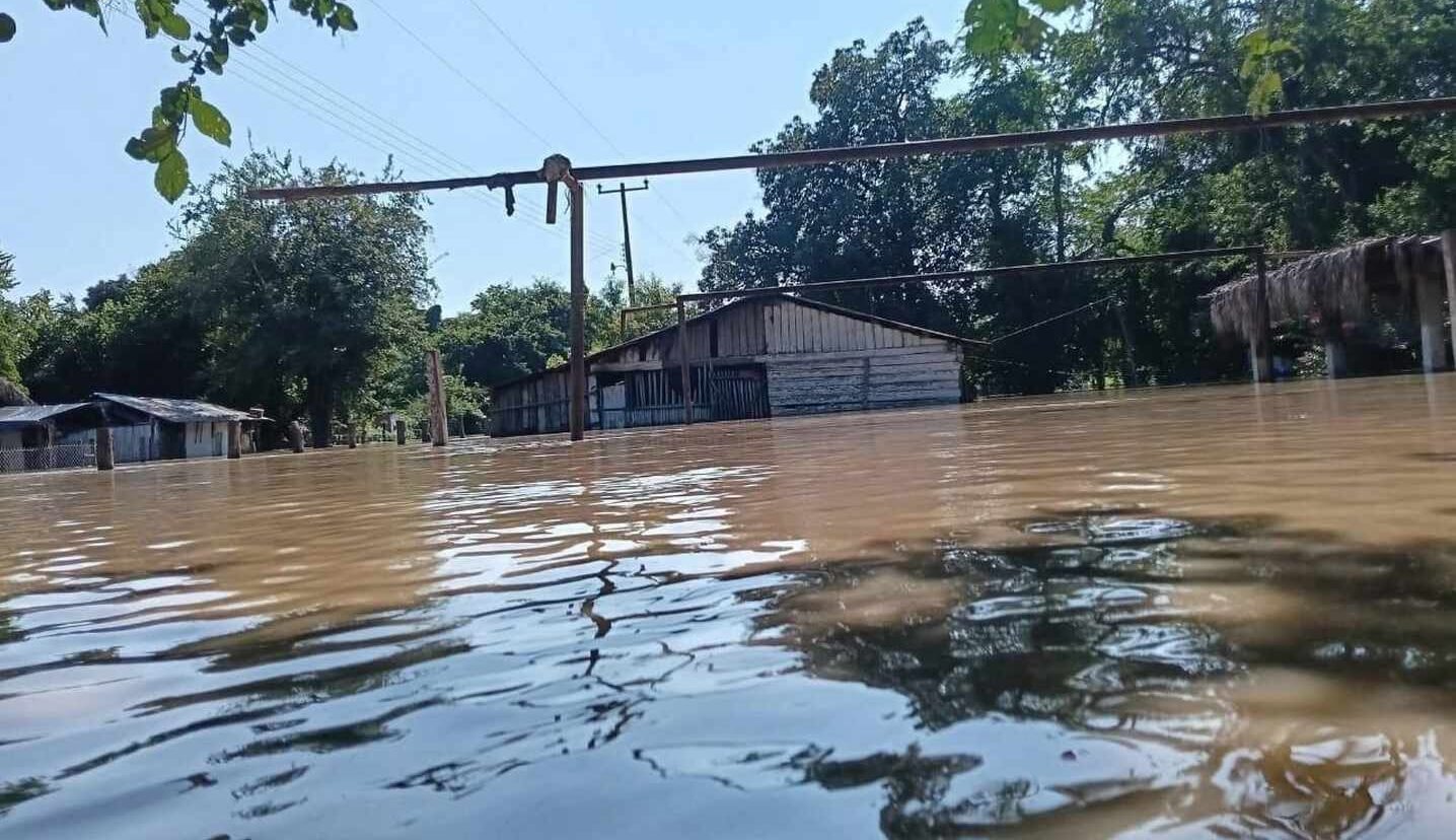 CONTINÚA ENTREGA DE APOYOS PARA EJIDOS AFECTADOS POR INUNDACIONES EN ÉBANO