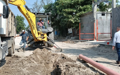 SUPERVISAN AVANCES DE OBRAS EN DISTINTAS COLONIAS DE CIUDAD VALLES