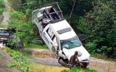 CINCO POLICÍAS ESTATALES HERIDOS EN ACCIDENTE DE PATRULLA SOBRE LA VALLES – TAMAZUNCHALE