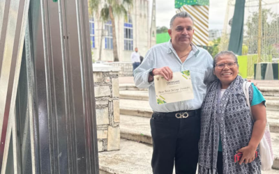 APOYAN A DECENAS DE FAMILIAS CON LÁMINAS PARA MEJORAR SUS HOGARES