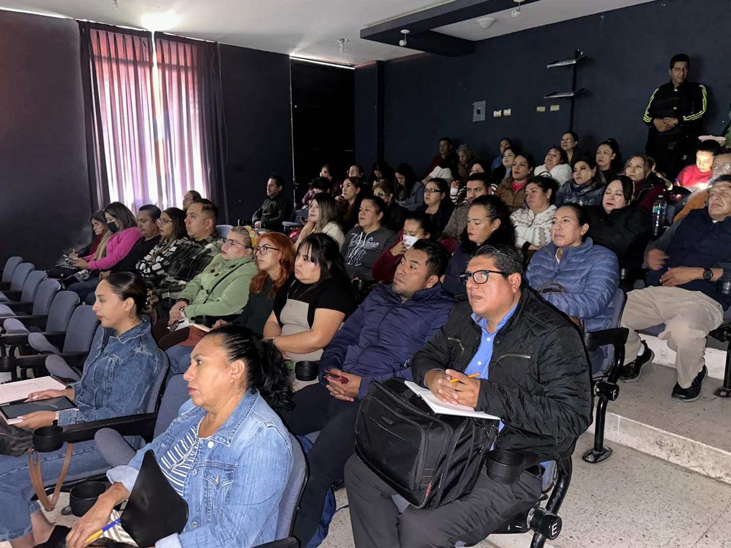 PROGRAMA “CÍRCULOS DE PAZ EN MI ESCUELA” CAPACITA A PERSONAL EDUCATIVO