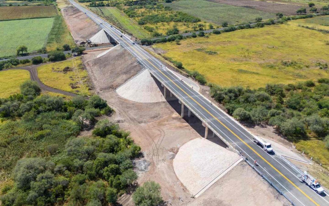 SUPERVISA GOBIERNO ESTATAL CARRETERAS DE CUOTA