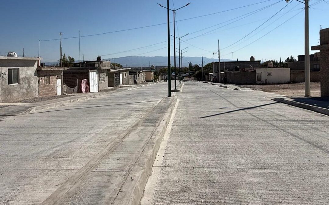 AVANZA REHABILITACIÓN DE LA CALLE COLÓN EN CHARCAS