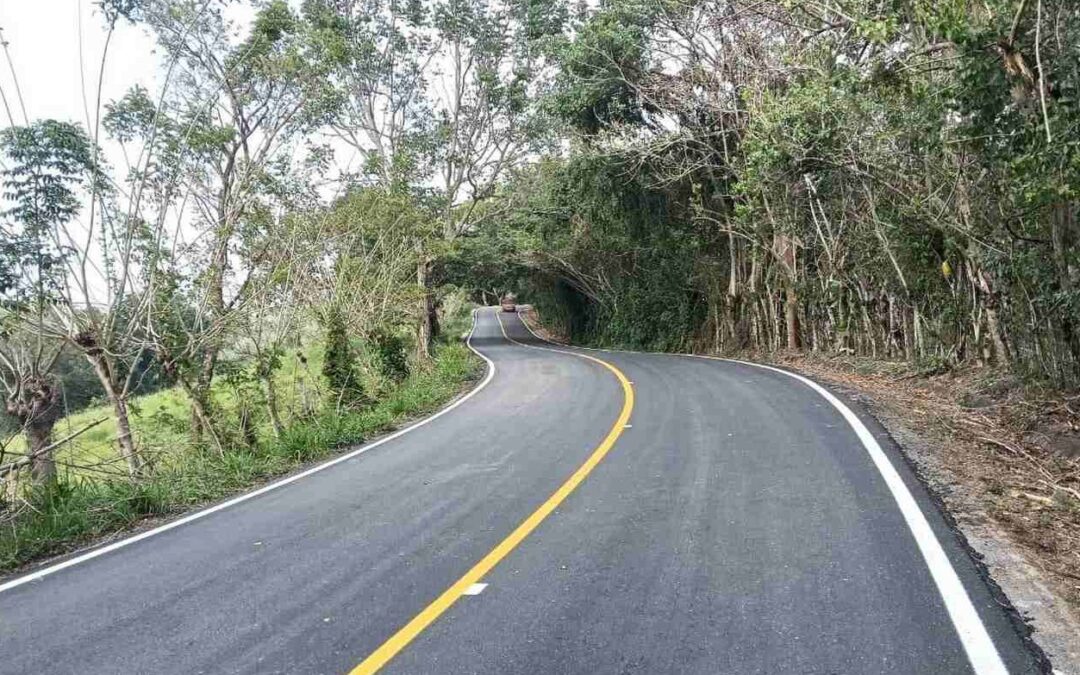 CONCLUYEN RECONSTRUCCIÓN DE CAMINO RURAL EN TAMAZUNCHALE