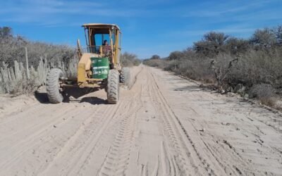 REALIZAN MANTENIMIENTO EN CAMINOS DE MOCTEZUMA QUE CONECTAN A 17 LOCALIDADES