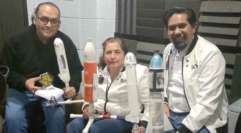 DIVULGADORES POTOSINOS PARTICIPAN EN CONFERENCIA DE EDUCACIÓN ESPACIAL EN HOUSTON