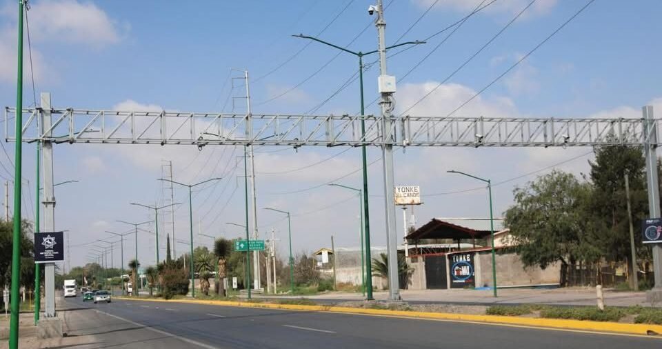 PROYECTAN 15 ARCOS DE SEGURIDAD EN ACCESOS A LA ZONA METROPOLITANA