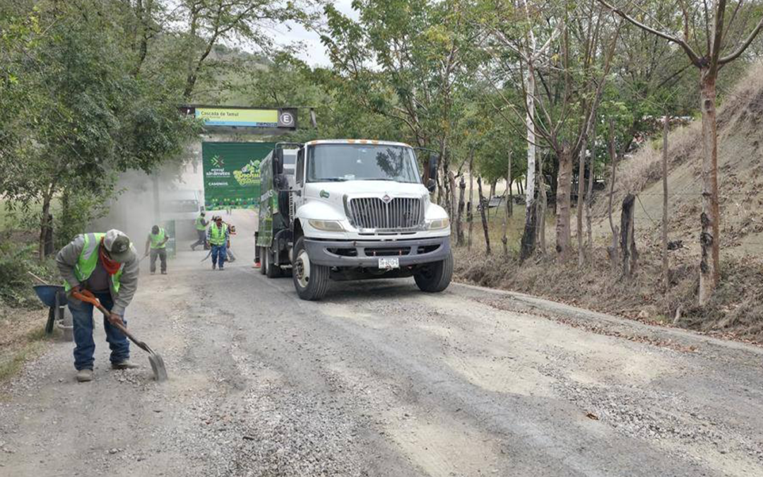 REHABILITAN CARRETERAS Y CAMINOS A DESTINOS TURÍSTICOS EN SAN LUIS POTOSÍ