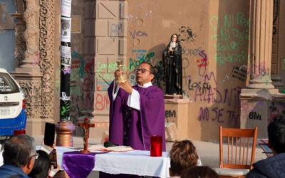 REPORTAN DAÑOS EN TEMPLOS DEL CENTRO HISTÓRICO TRAS MARCHA DEL 8M