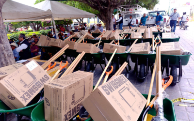 ENTREGAN MAQUINARIA Y HERRAMIENTAS A PRODUCTORES EN CERRITOS