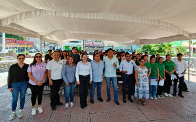 MARATÓN DE LECTURA REÚNE A ESTUDIANTES EN LA PLAZA PRINCIPAL DE CIUDAD VALLES