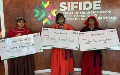 SLP ENTREGA CRÉDITOS A UNIVERSITARIOS Y PUEBLOS ORIGINARIOS