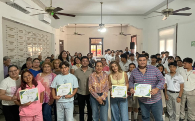 CONVERSATORIO EN CIUDAD VALLES REÚNE A JÓVENES INTERESADOS EN EMPRENDIMIENTO