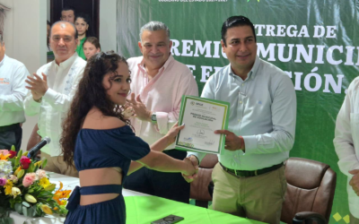 ENTREGAN PREMIO MUNICIPAL A LA EDUCACIÓN 2026 EN CIUDAD VALLES