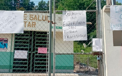 ACUSAN A ENFERMERA DE EXHIBIR INFORMACIÓN ÍNTIMA DE PACIENTES MUJERES EN XILITLA