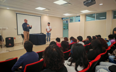 ESTUDIANTES DE LA UT METROPOLITANA RECIBEN CAPACITACIÓN PARA ENTREVISTAS LABORALES