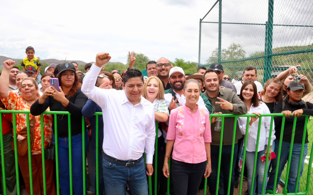 INAUGURAN CANCHA DE PASTO SINTÉTICO EN SANTA MARÍA DEL RÍO