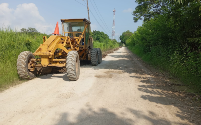 CIUDAD VALLES REALIZA REHABILITACIÓN DE CAMINOS RURALES EN EJIDOS Y COMUNIDADES