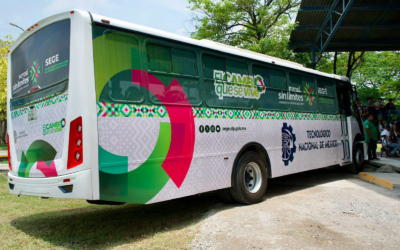ENTREGAN AUTOBÚS A ESTUDIANTES DEL TECNOLÓGICO DE VALLES