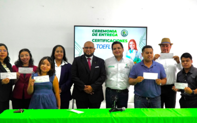 ENTREGAN 14 CERTIFICACIONES TOEFL Y 10 BECAS EN SAN LUIS POTOSÍ