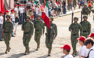 CIUDAD VALLES REALIZA DESFILE CON 58 CONTINGENTES POR EL 16 DE SEPTIEMBRE