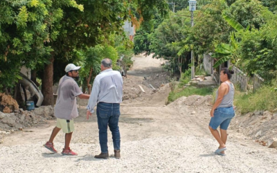 CD. VALLES SUPERVISA OBRAS DE PAVIMENTACIÓN Y DRENAJE EN COLONIAS
